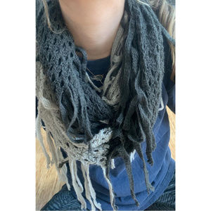 Trendy knit scarf grey and charcoal almost black